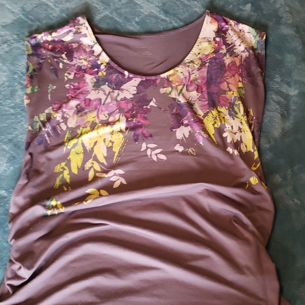 Maternity shirt size M